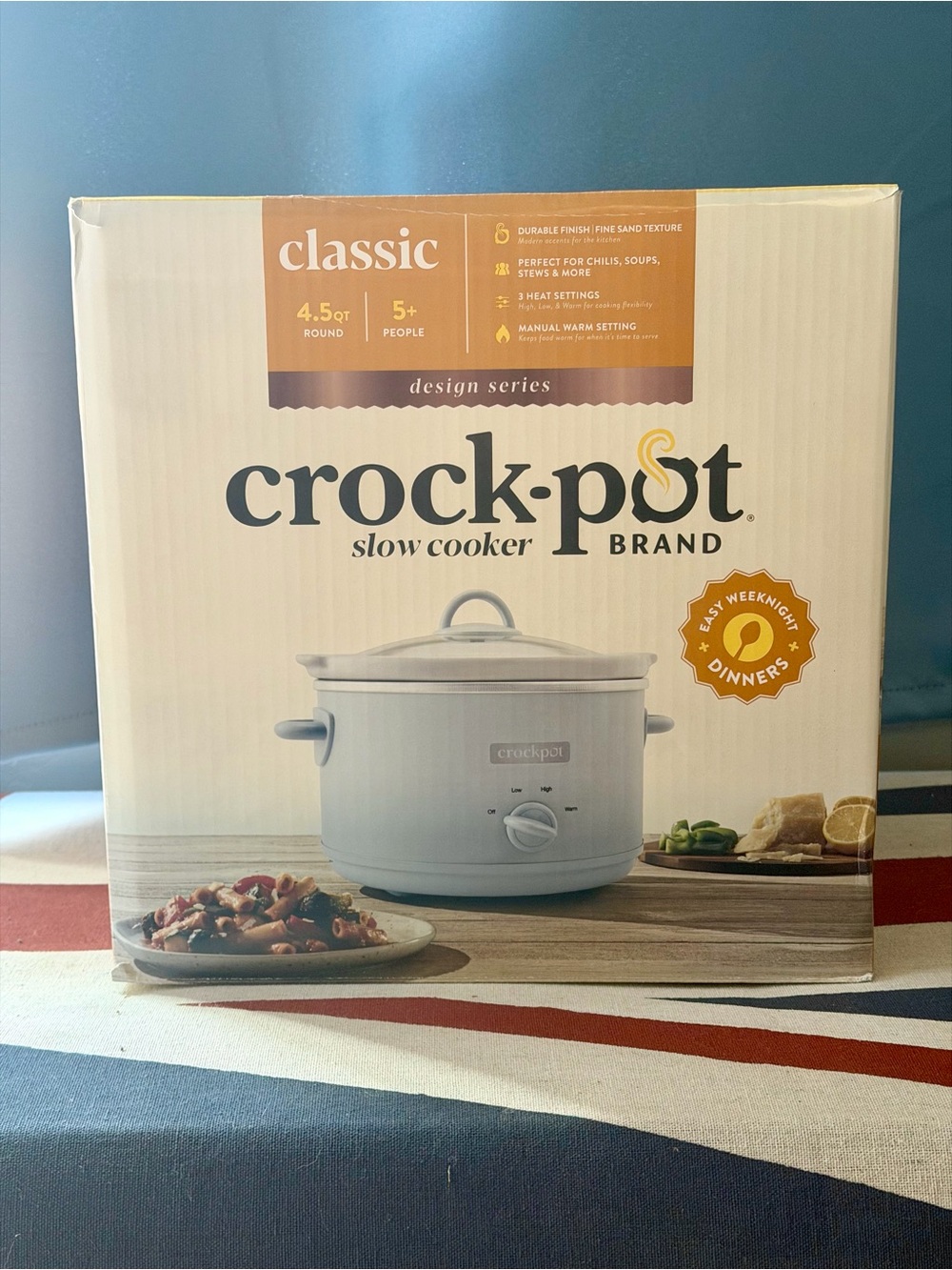 NEW Crock-Pot Classic 4.5 qt Slow Cooker in White - Crock-Pot Brand